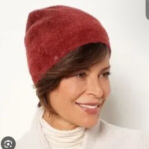 NWT Barefoot Dreams CozyChic Lite Confetti Beanie in Crimson-Rosewood